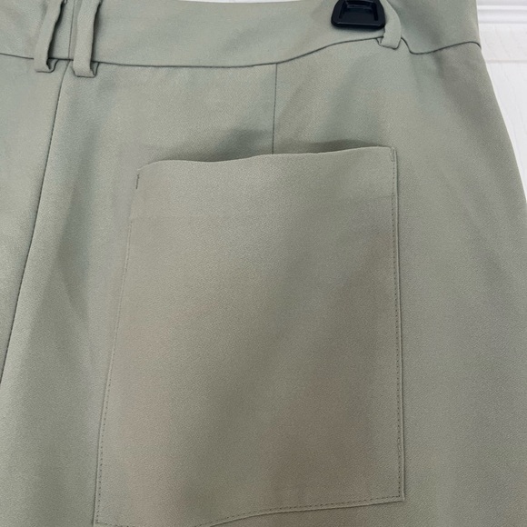 Banana Republic, Blake crop wide leg pants size 12. Sage olive green. - Picture 7 of 8